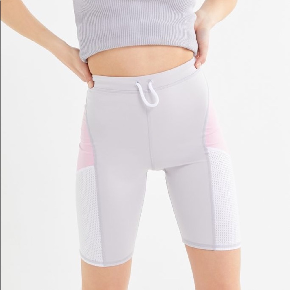 UO Colorblock Mesh Panel High-Waisted Bike Short